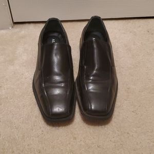 Mens dress shoes